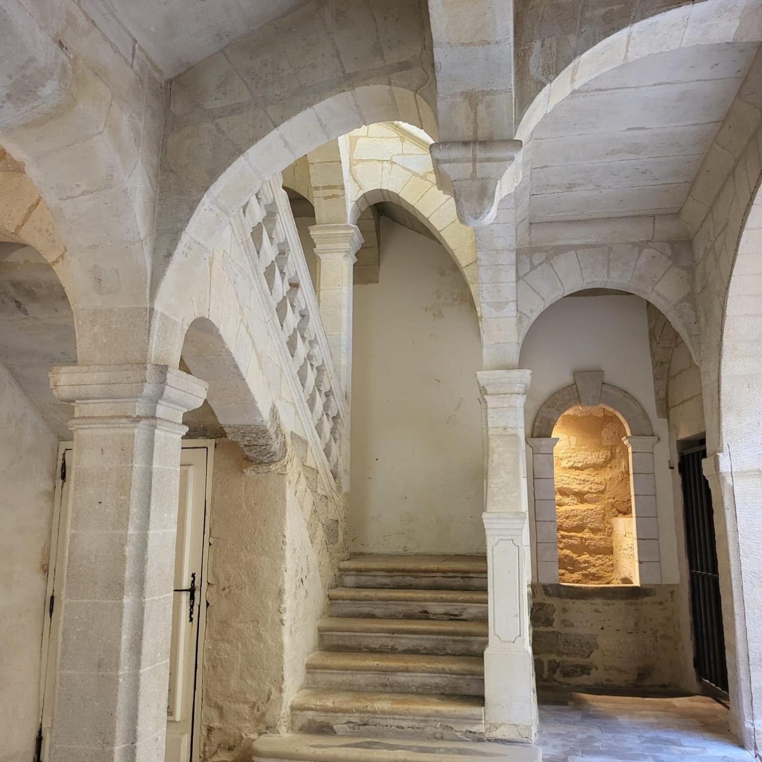 Uzes, Au Coeur Du Centre Medieval La Boussole D'Uzes, Appartement De Caractere Du XVII -Eme Siecle Bagian luar foto